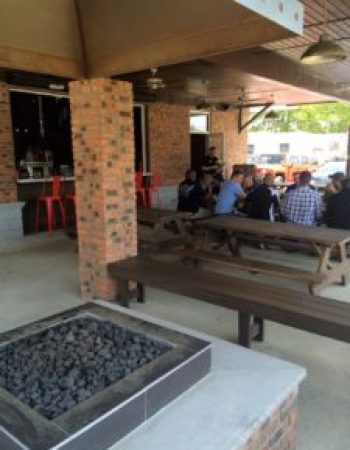 Tre Pizza, Pasta, Beer Garden