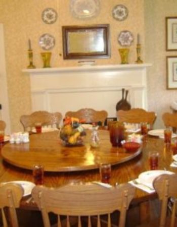 Bobo’s Miss Mary Boarding House