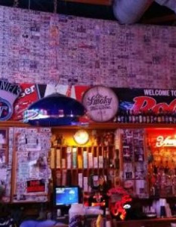 Robert’s Western World