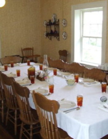 Bobo’s Miss Mary Boarding House